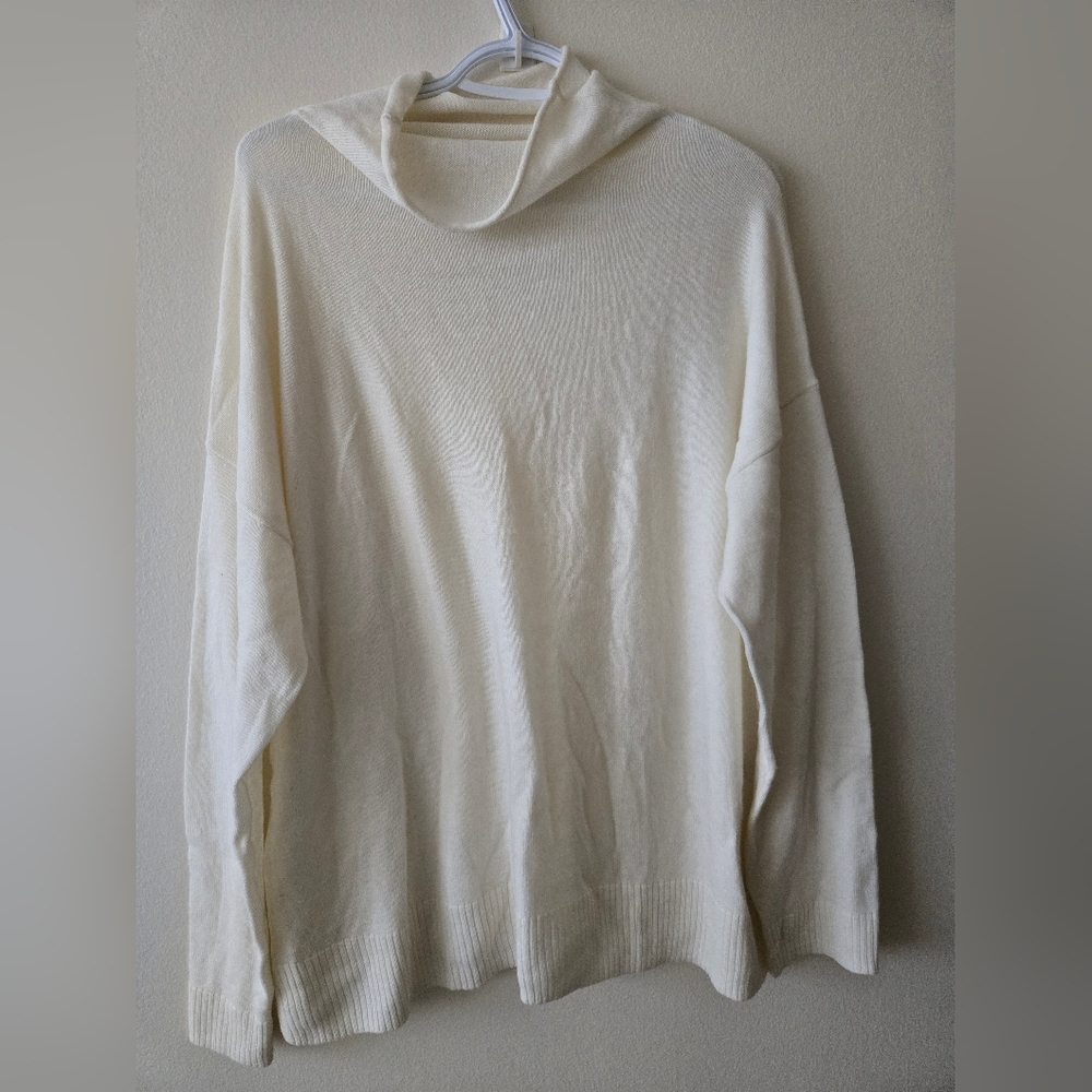 Reitmans XL Cream Cashmere Blend Sweater With Banded Hem And Cuffs